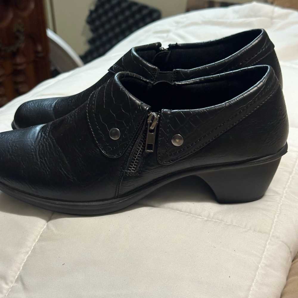 Easy Street Black Textured Ankle Booties